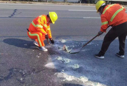 和乐镇公路下沉注浆加固收费